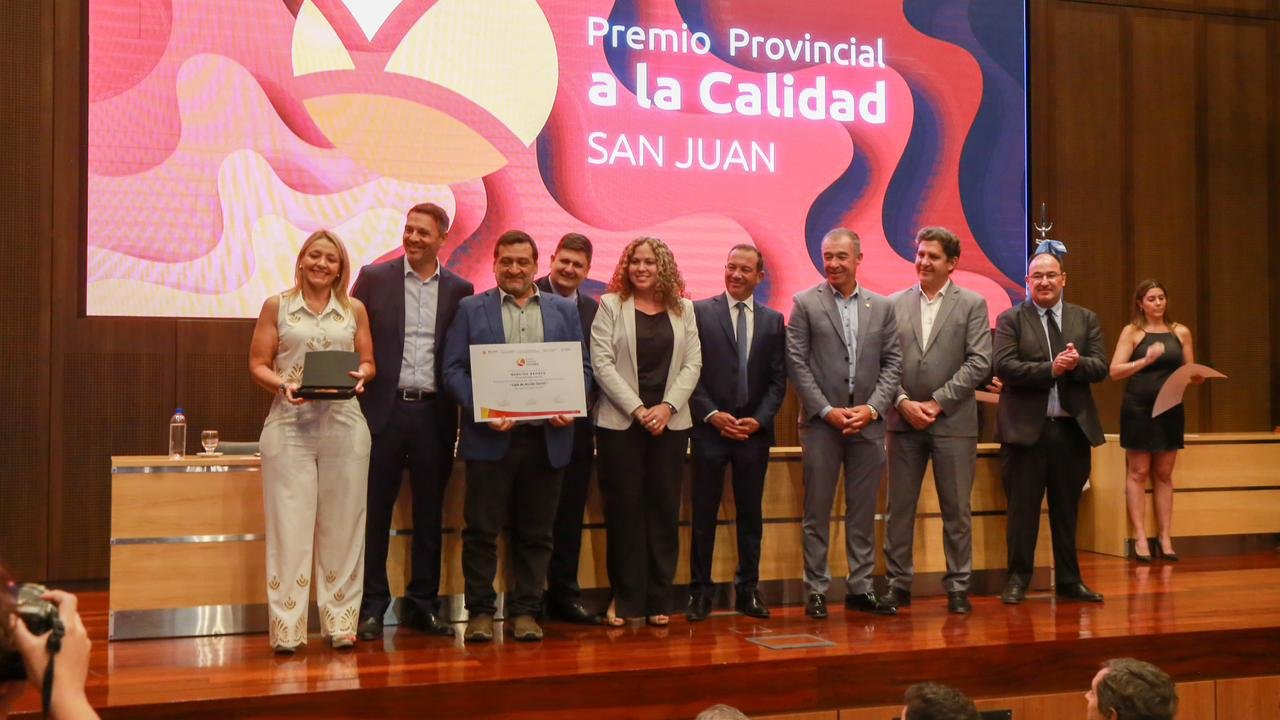 Se entregó el Premio Provincial a la Calidad 2025, en un acto que ...